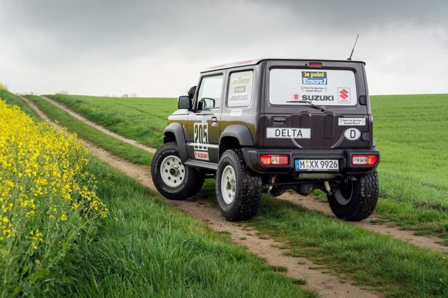  Suzuki Jimny Paris Dakar Edition by Delta 4x4 2019 года  (фото 10 из 20)